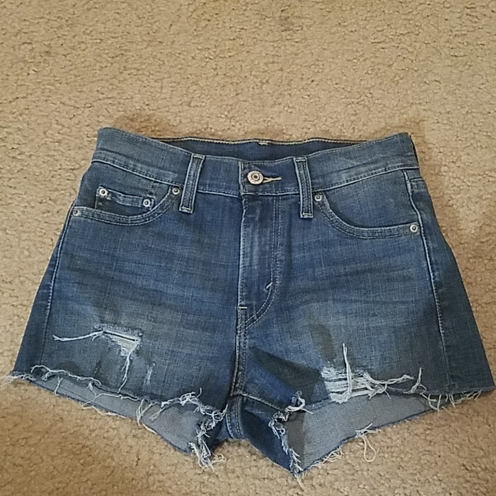 High waisted Levi's shorts